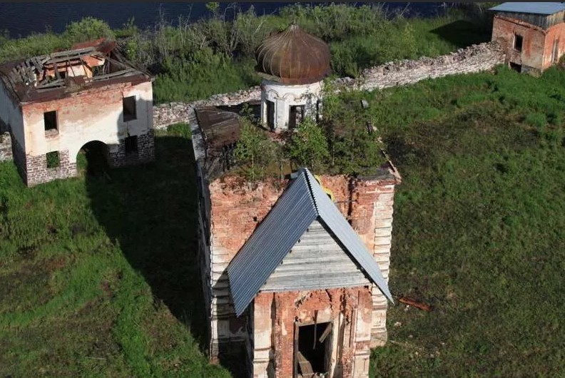 Благовещенский Ионо-Яшезерский монастырь