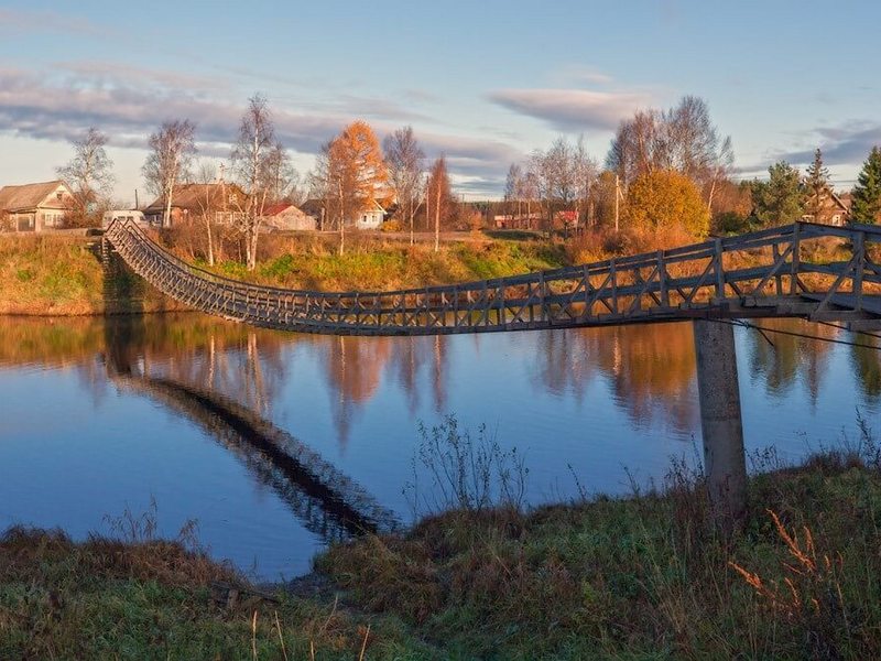 Подвесной мост через реку Олонка, дер. Рыпушкалицы
