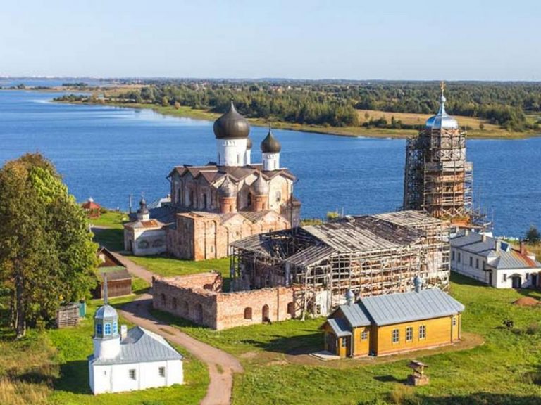 Клопский Свято-Троицкий монастырь